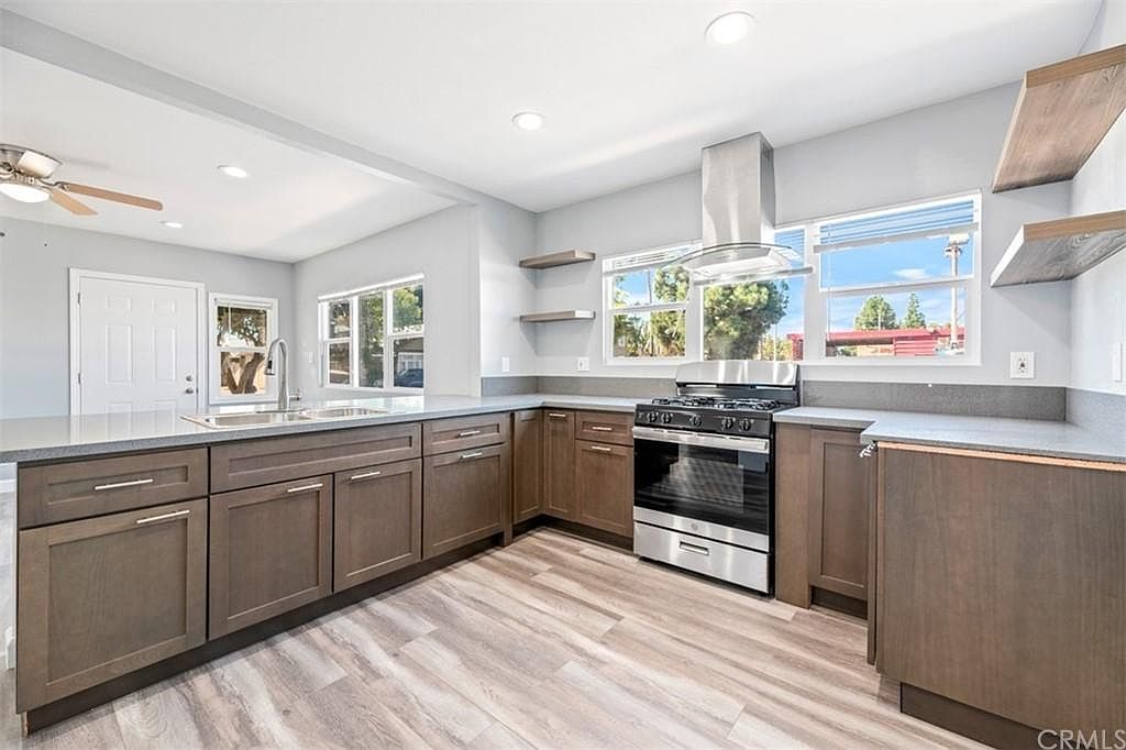 115 E Pine St, Santa Ana, CA 92701 | Zillow