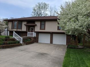 6103 Arabian Ln, Country Club, MO 64506