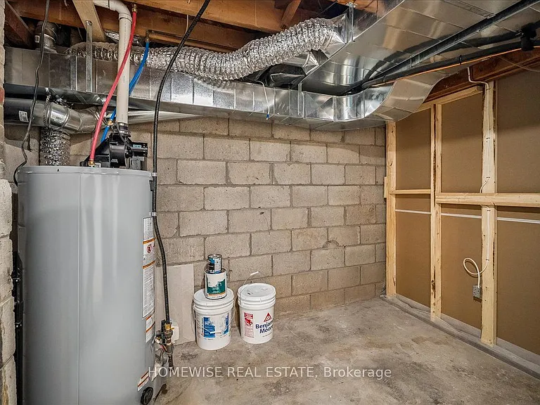 2182 Courtland Dr — Photo 41