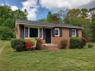 1722 Lakeview Dr, Statesville, NC 28677