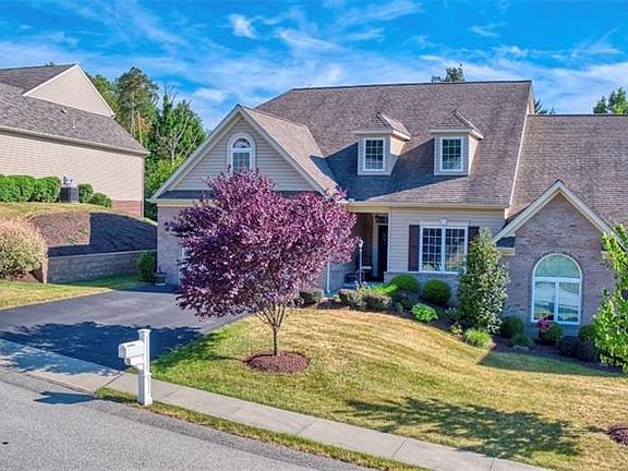 5th image of 454 Eton Dr