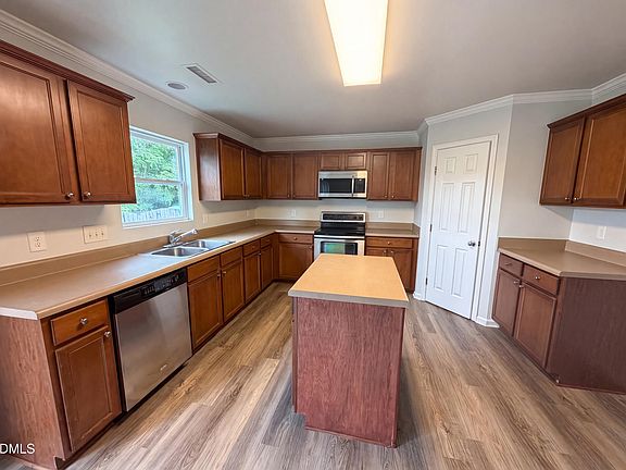 4th image of 6845 Horseback Ln