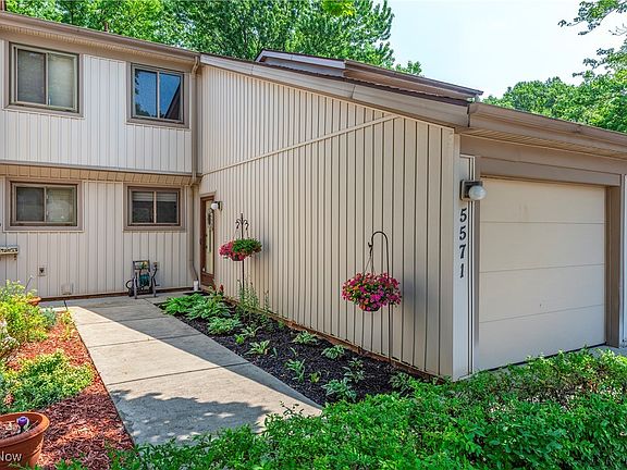 2nd image of 5571 Candlewood Ct