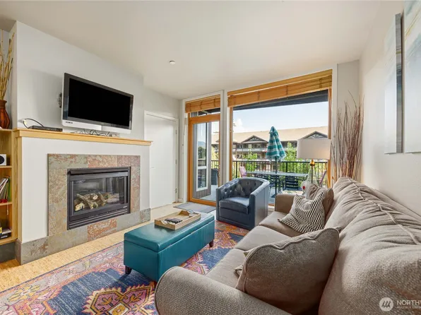 2220 W Woodin Avenue #106, Chelan, WA 98816