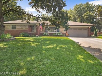 22607 Kay St, South Lyon, MI, 48178