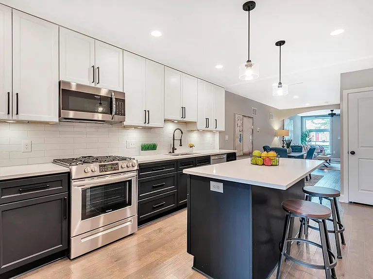 2509 Fleet St — Photo 9