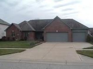 1615 Shannon Lakes Dr, Indianapolis, IN 46217