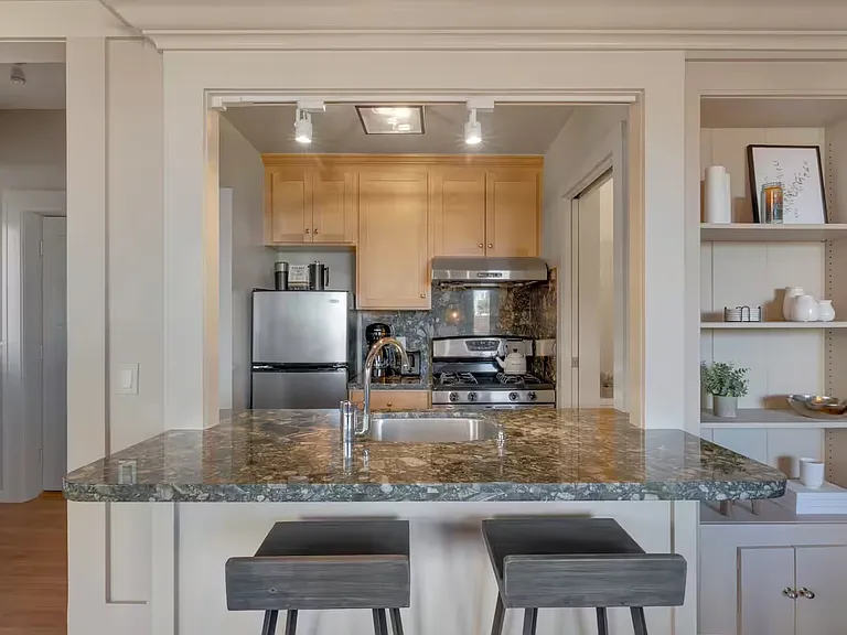 2621 Divisadero St #1 — Photo 8