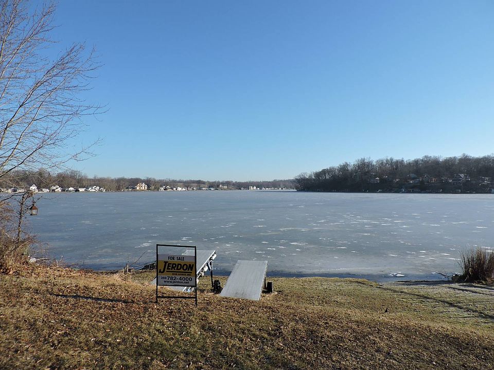 2nd image of 10162 Walnut Dr