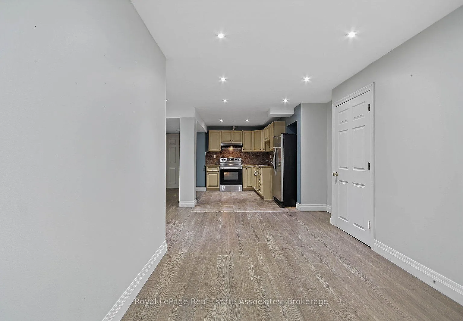 2 bed, $2,350 — Photo 4