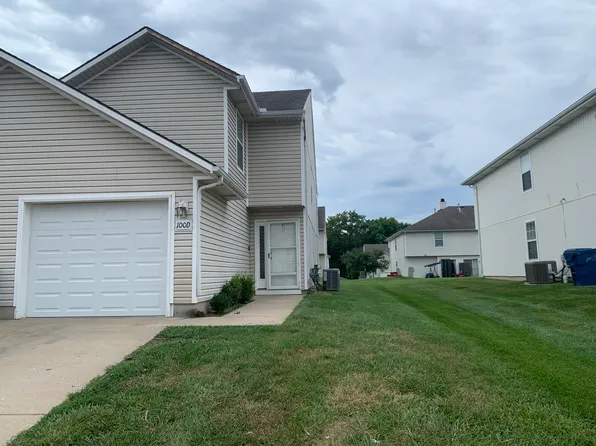 100 NE Sunshine St APT D, Oak Grove, MO 64075