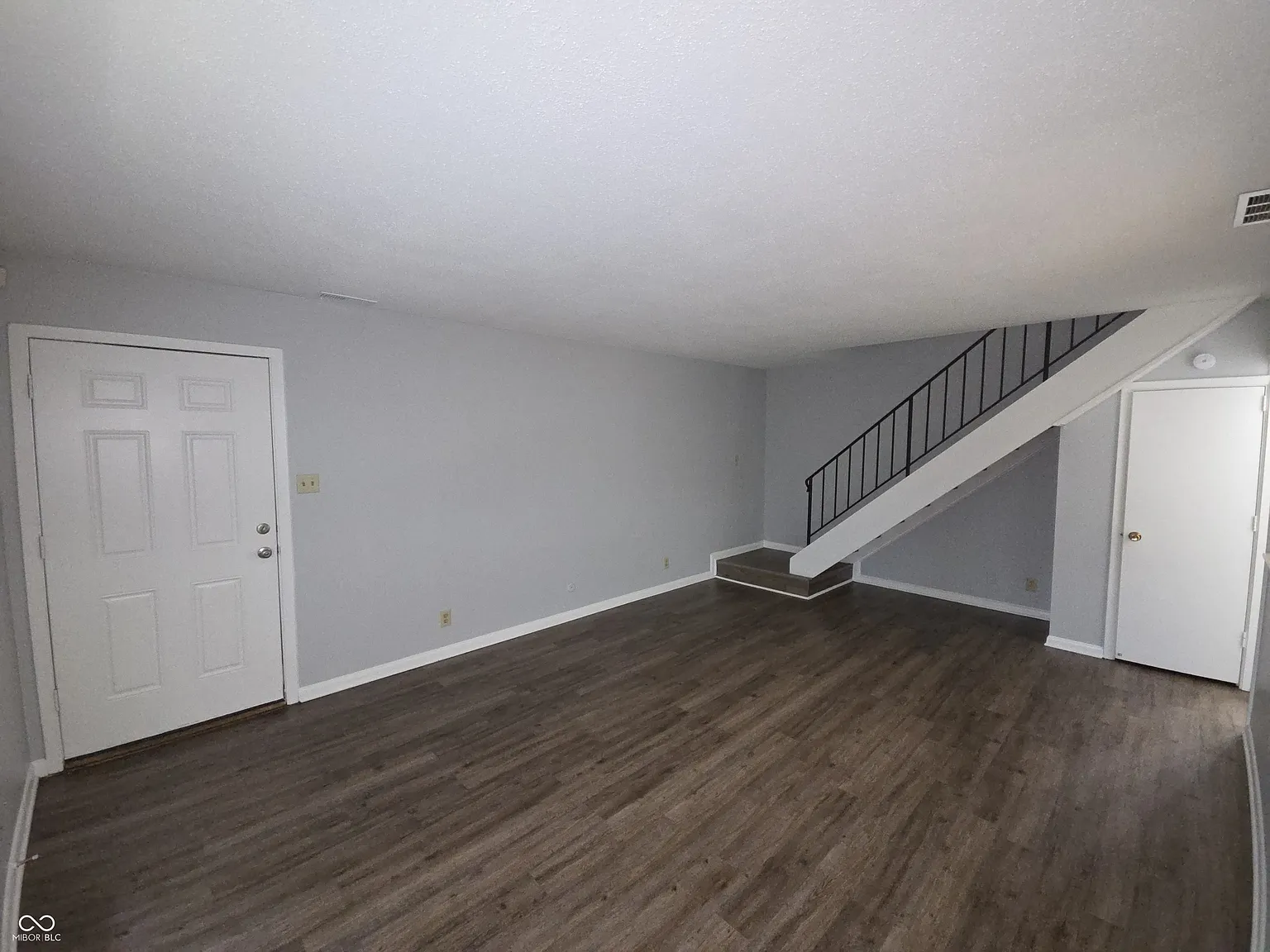 2 bed, 1.5 bath, 966 sqft, $999 — Photo 4