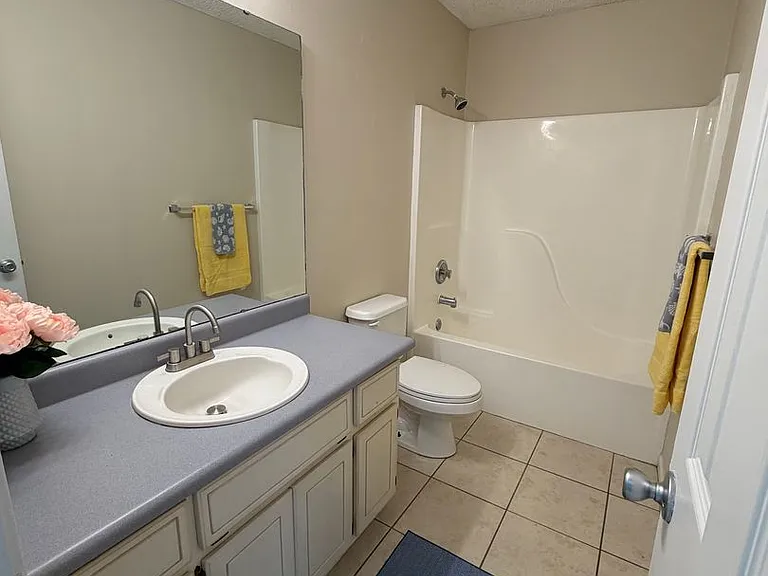 101 Talbot Ct — Photo 6