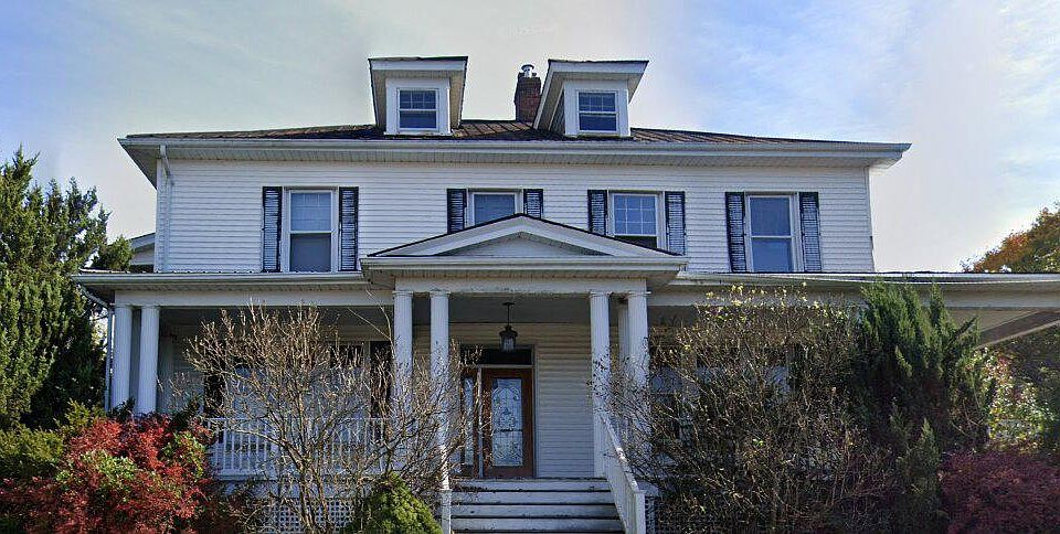 1st image of 6 Grand St