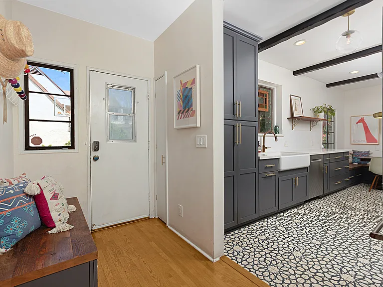 4006 6th Ave — Photo 14