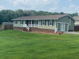 521 Anderson Chapel Cir, Johnson City, TN 37601