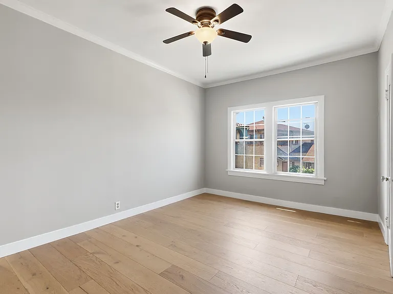 5248 W Olympic Blvd — Photo 12