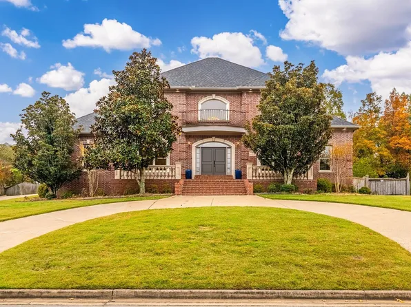 45 Maisons Dr, Little Rock, AR 72223