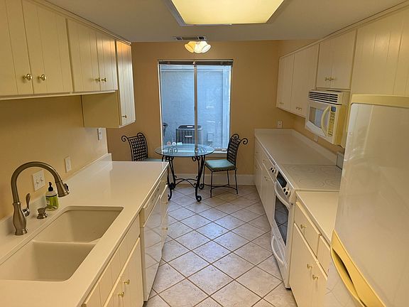 4th image of 2779 Blair Stone Ct