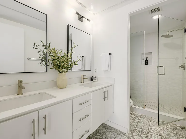 1238 Gordon St — Photo 14