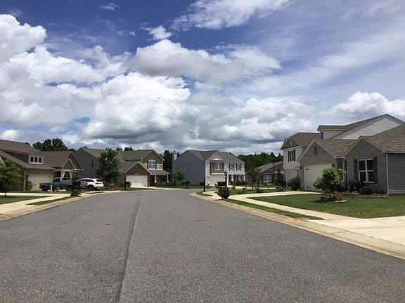 5th image of 2115 Laurel Lake Dr