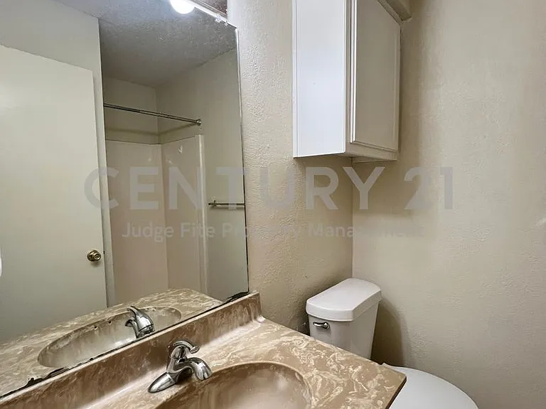 929 W Hickory St #A-14 — Photo 12