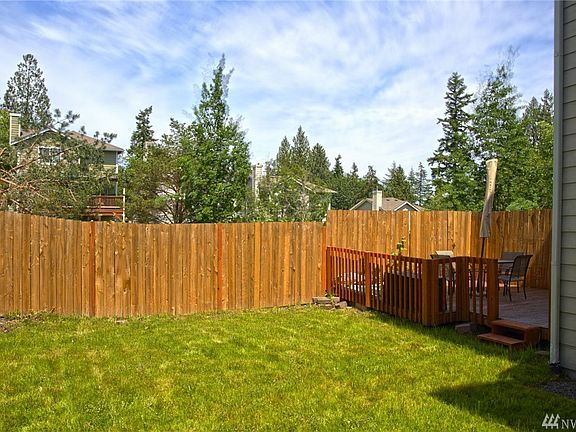 5th image of 1066 NW Gladiola Ct