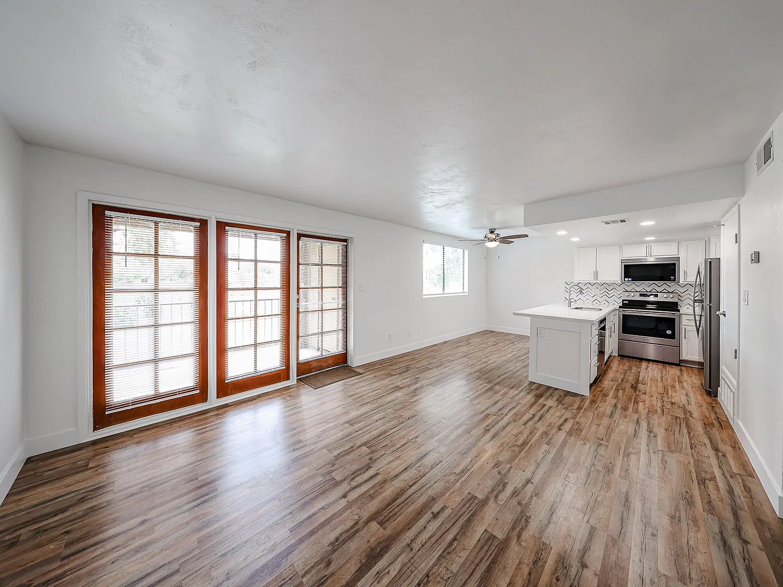 2 bed, 1022 sqft, $1,500 — Photo 1