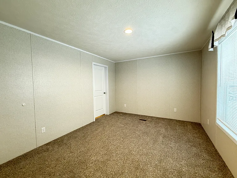 29800 Guilford Cir #71 — Photo 18