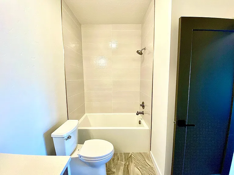 1274 E Echelon Ridge Ln — Photo 45