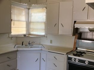 208 12th St, Levelland, TX 79336