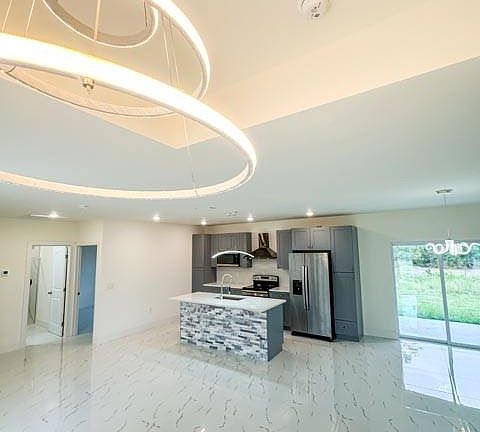 5th image of 858 Bell BLVD S