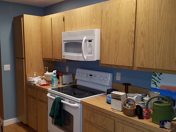 4th image of 8827 Cleary Blvd