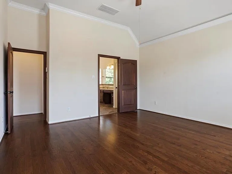 5503 Livorno Way — Photo 13