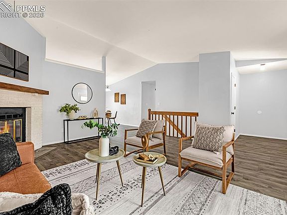 3rd image of 1565 Piros Dr