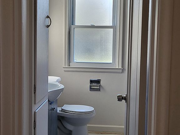Bathroom 1 of 3