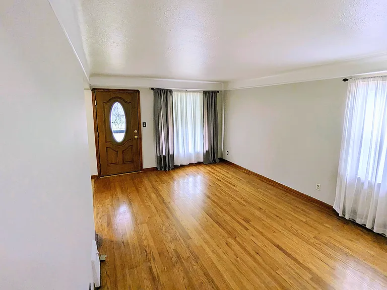 3207 Wellington Ave — Photo 11