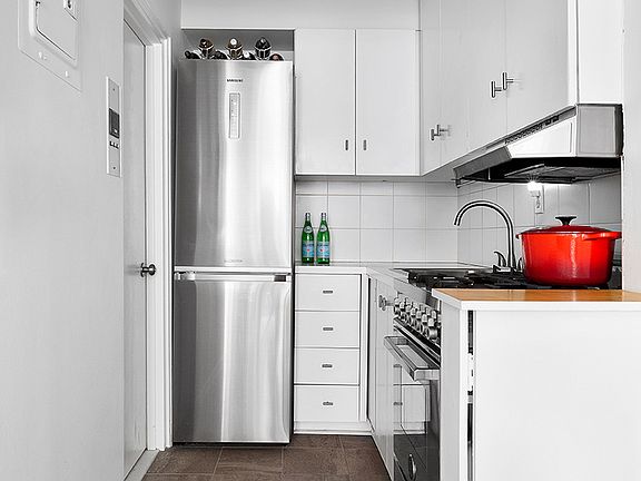 3rd image of 337 W 85th St APT 3A