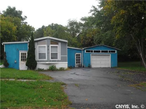 310 W Kirby St, Dexter, NY 13634