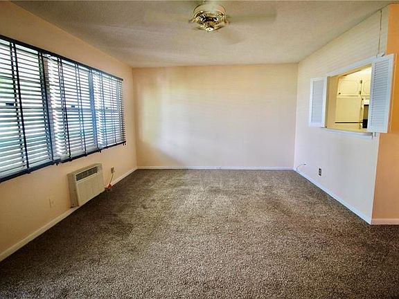 3rd image of 335 Newport Ct #V