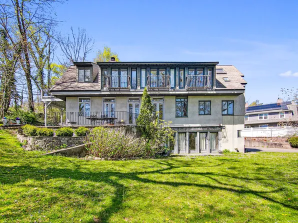 216 Saint Ronan Street, New Haven, CT 06511