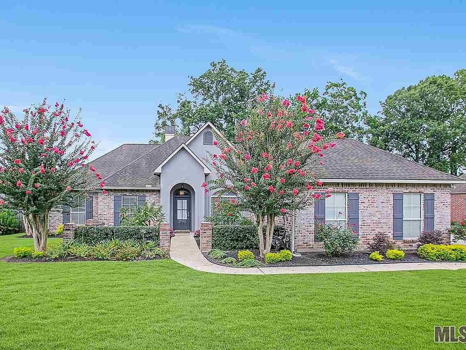 1st image of 17473 Karen Dr