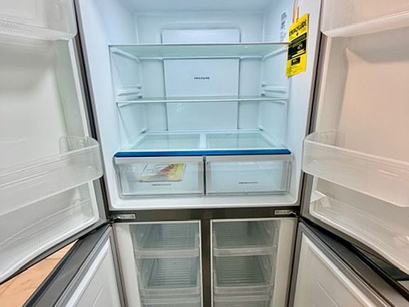 4th image of 1595 E Chevy Chase Dr #11