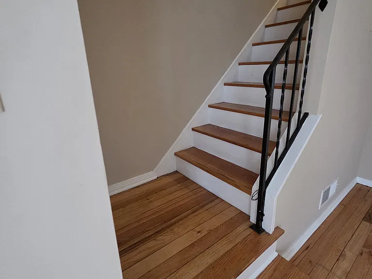 5642 Selby Ct — Photo 12