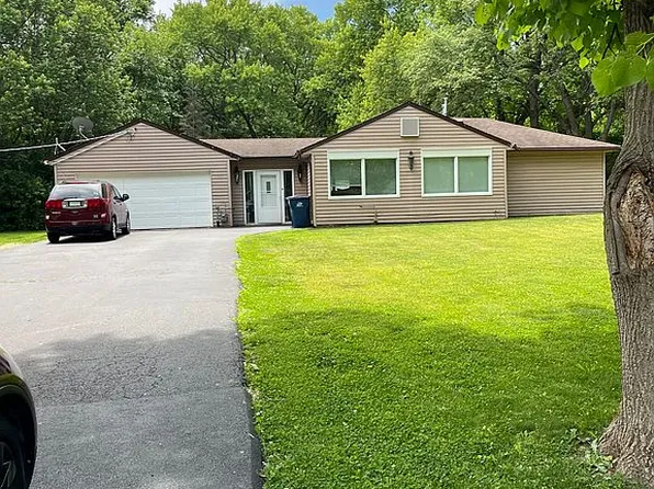 16184 W Woodbine Cir, Vernon Hills, IL 60061