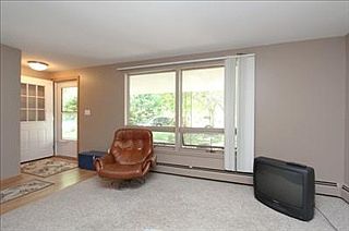 4th image of 2630 Rockhill Dr NE