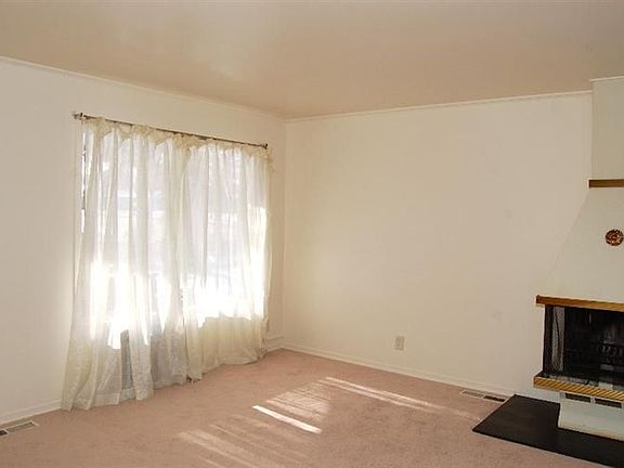 5th image of 2420 Haisley Dr