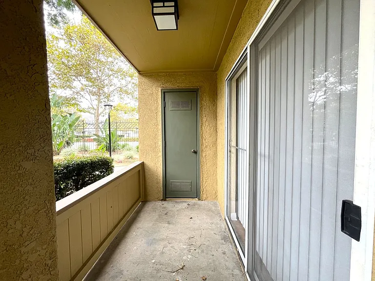 2160 Highpointe Dr #112 — Photo 24