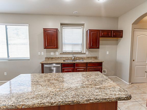 4th image of 10350 W ILLINI Street
