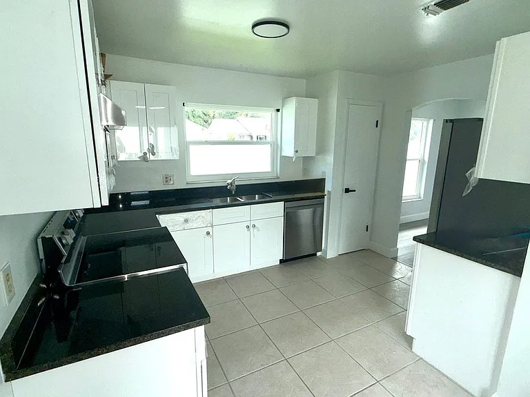 5390 Warrior Ln — Photo 8